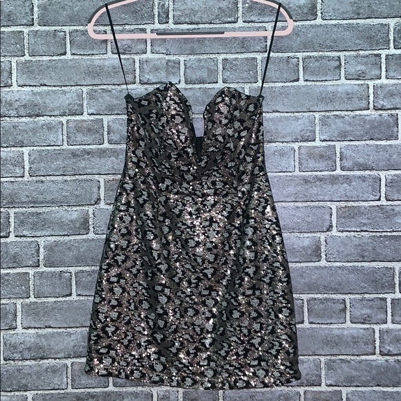 Forever 21 Dresses & Skirts - Leopard sequin mini dress
